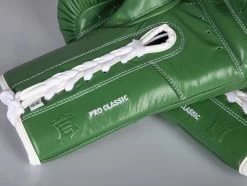 Paffen Sport PRO CLASSIC Boxhandschuhe Für Den Wettkampf - Grün 10Oz -Kampfsportausrüstung 111105 proclassic gloves 03 1280x1280
