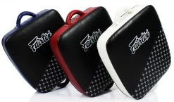 FAIRTEX Beinpolster "Thai Koffer" S/r Syntec