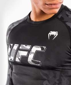 Venum UFC Fight Week Rashguard Black -Kampfsportausrüstung V00055 001 Venum UFC Fight Week Rashguard black 3 1280x1280