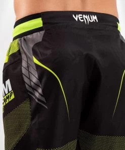 Venum VTC 3 Fighshorts Black/ Neo Yellow -Kampfsportausrüstung V04084 116 Venum VTC 3 Fighshorts Black Neo Yellow 4 1280x1280