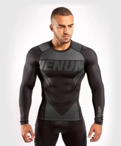Venum ONE FC2 Rashguard Long Sleeves Black / Black -Kampfsportausrüstung V04112 114 Venum ONE FC2 Rashguard Long Sleeves Black Black 1 1280x1280