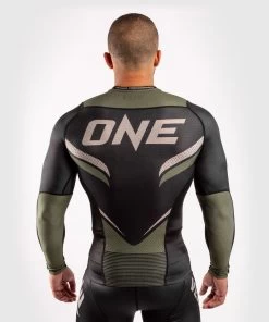 Venum ONE FC2 Rashguard Long Sleeves Black / Khaki -Kampfsportausrüstung V04112 539 Venum ONE FC2 Rashguard Long Sleeves Black Khaki 2 1280x1280