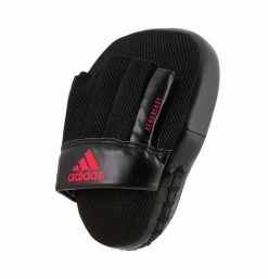 Adidas Speed Coach Paar-Pratzen, Schwarz/rot ADISBAC014 -Kampfsportausrüstung adiSBAC014 Coach Mitt black red 0010 1280x1280