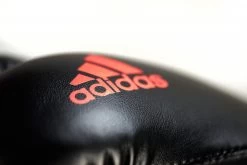 Adidas Boxhandschuhe Speed 50, ADISBG50 Black/red 11 Adidas Boxhandschuhe Speed 50, ADISBG50 Black/red -Kampfsportausrüstung adiSBG50 Boxing Glove Speed50 black red 1027 1 1280x1280