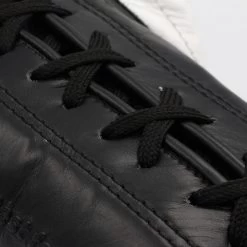 Adidas AdiPOWER Black/white -Kampfsportausrüstung adih500pro adipower black white close up 03 1280x1280